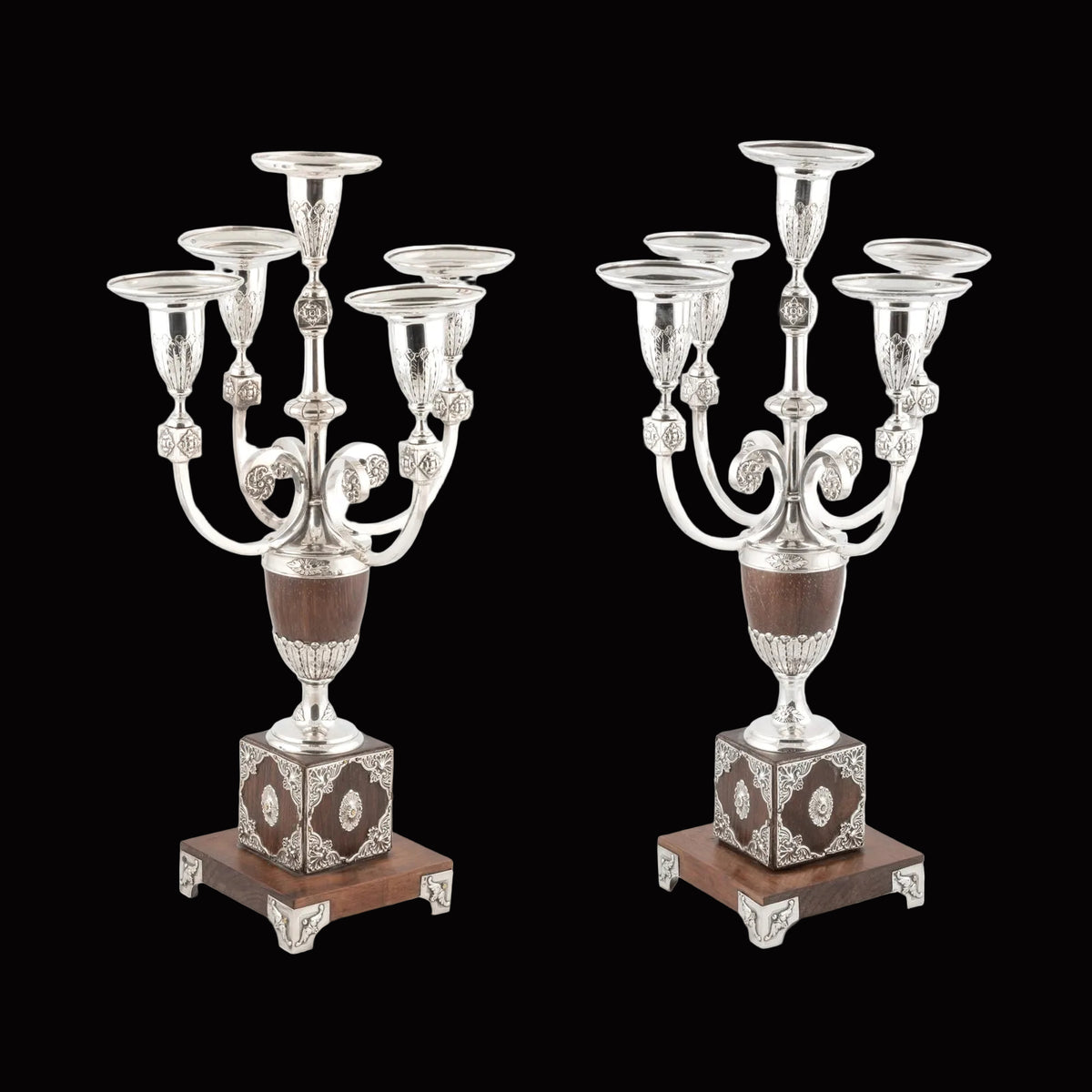 Par de Candelabros de 5 lumes, LEITÃO & IRMÃO