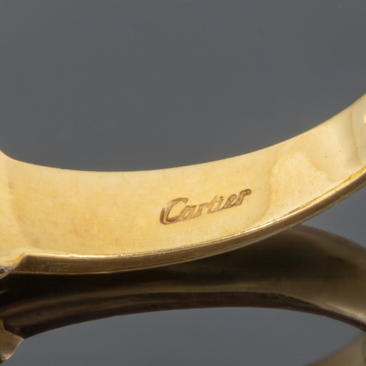 Anel Cartier em Ouro, Diamantes e Safiras