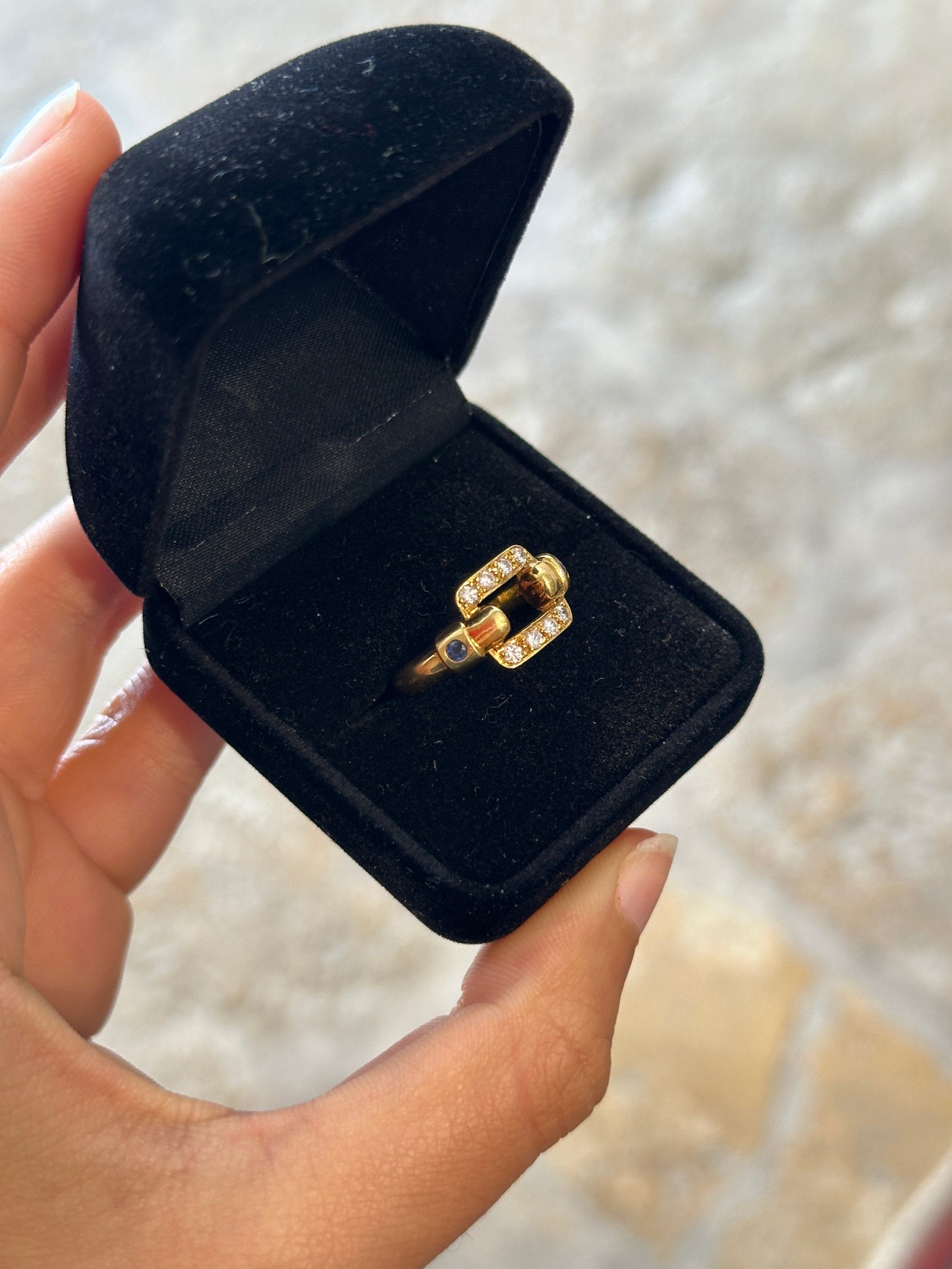 Anel Cartier em Ouro, Diamantes e Safiras