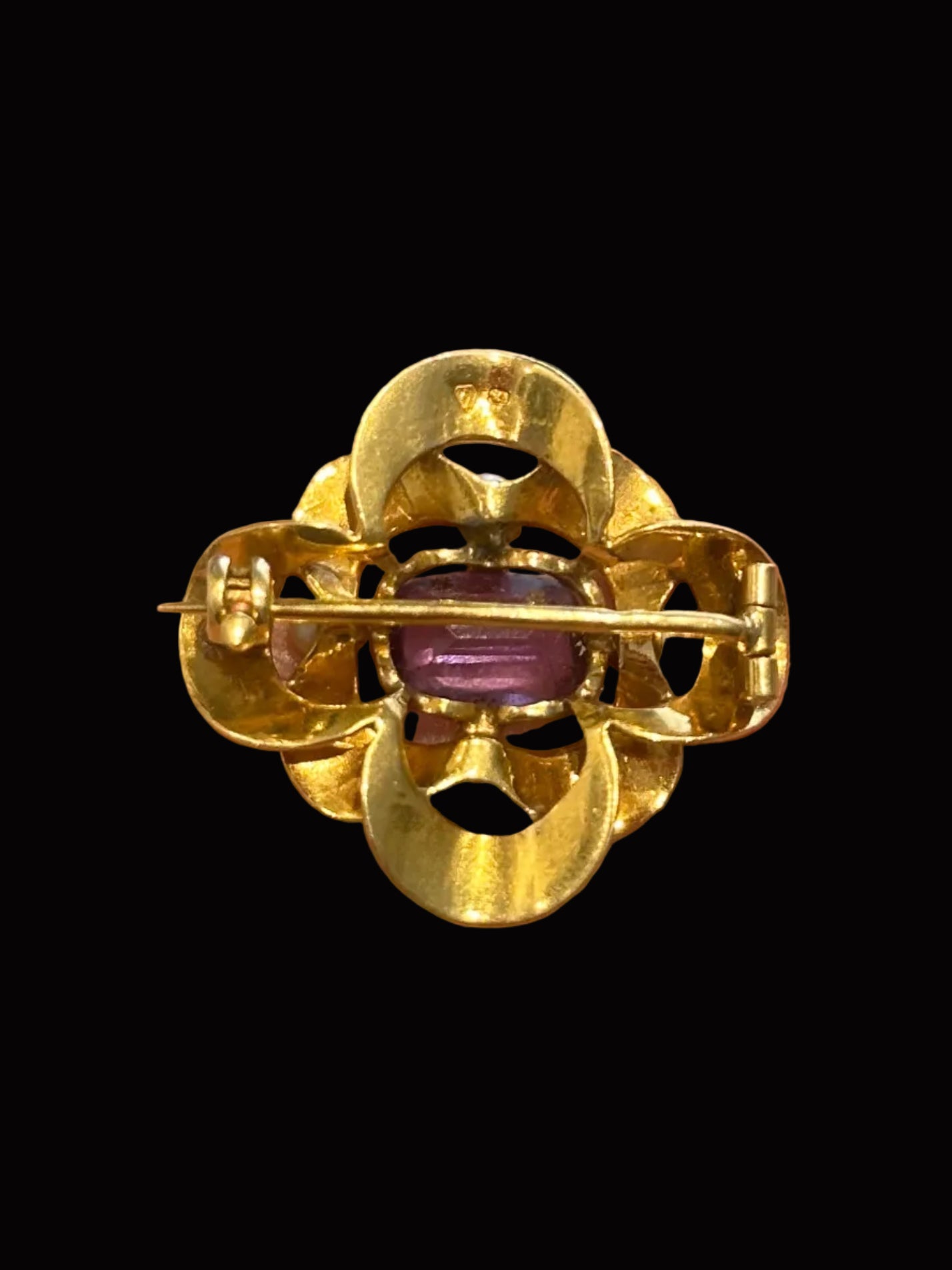 Alfinete em Ouro com Pérolas e  Ametistas