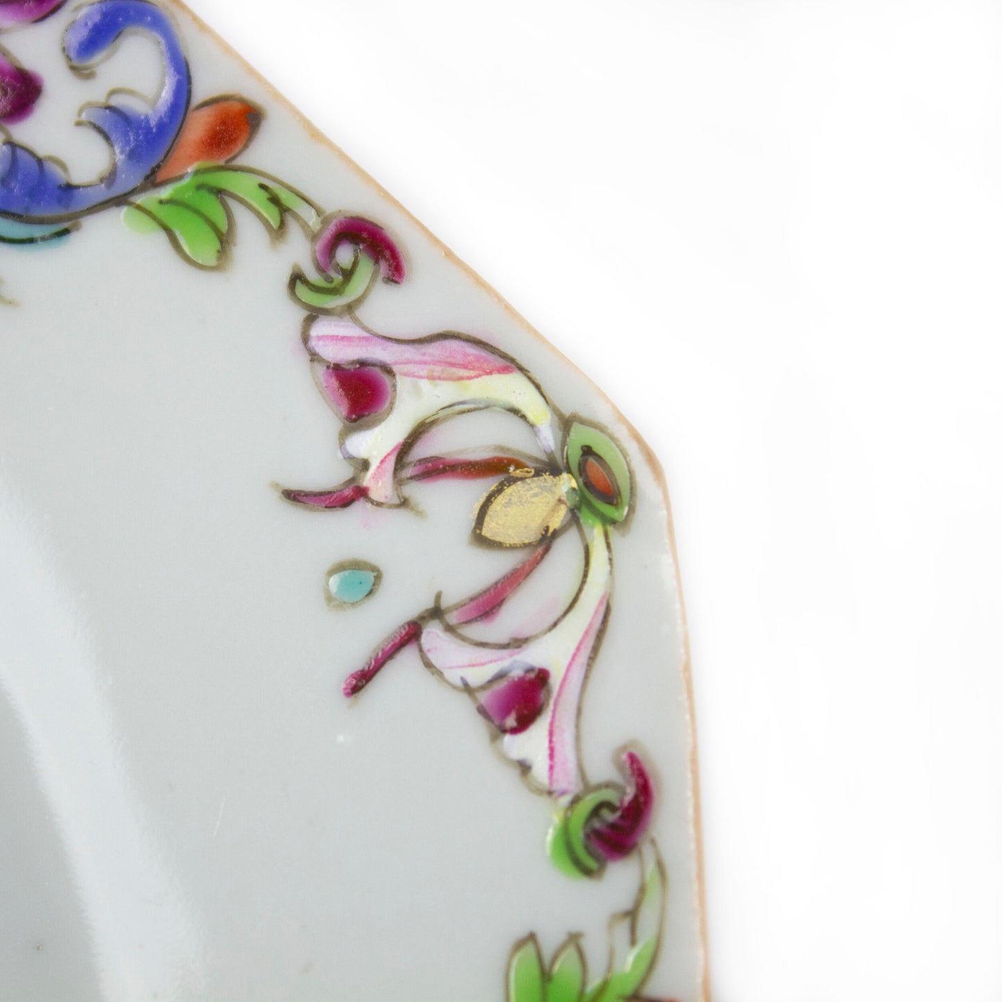 Pair of Octagonal Plates, Qianlong (1736-1795)